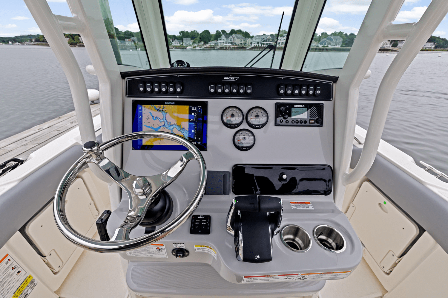 2025 Boston Whaler 250 Outrage Image Thumbnail #25