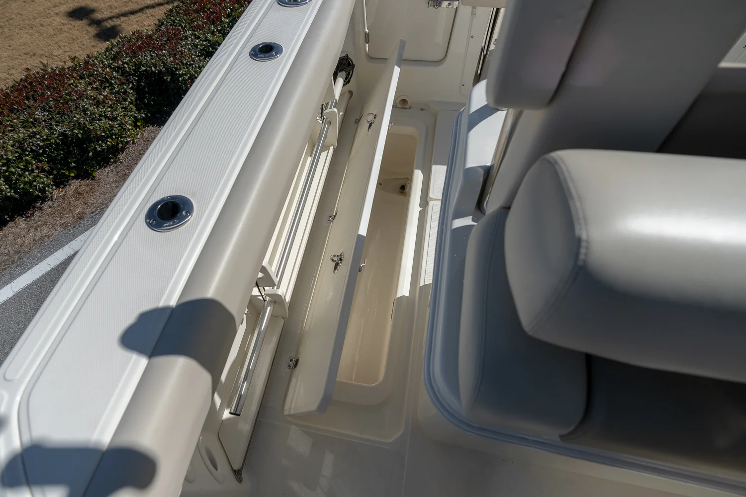 2025 Boston Whaler 250 Outrage Image Thumbnail #48