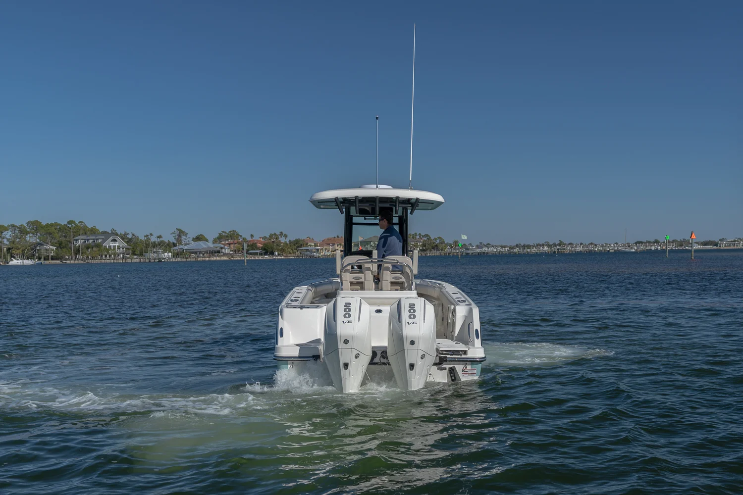 2025 Boston Whaler 250 Outrage Image Thumbnail #9