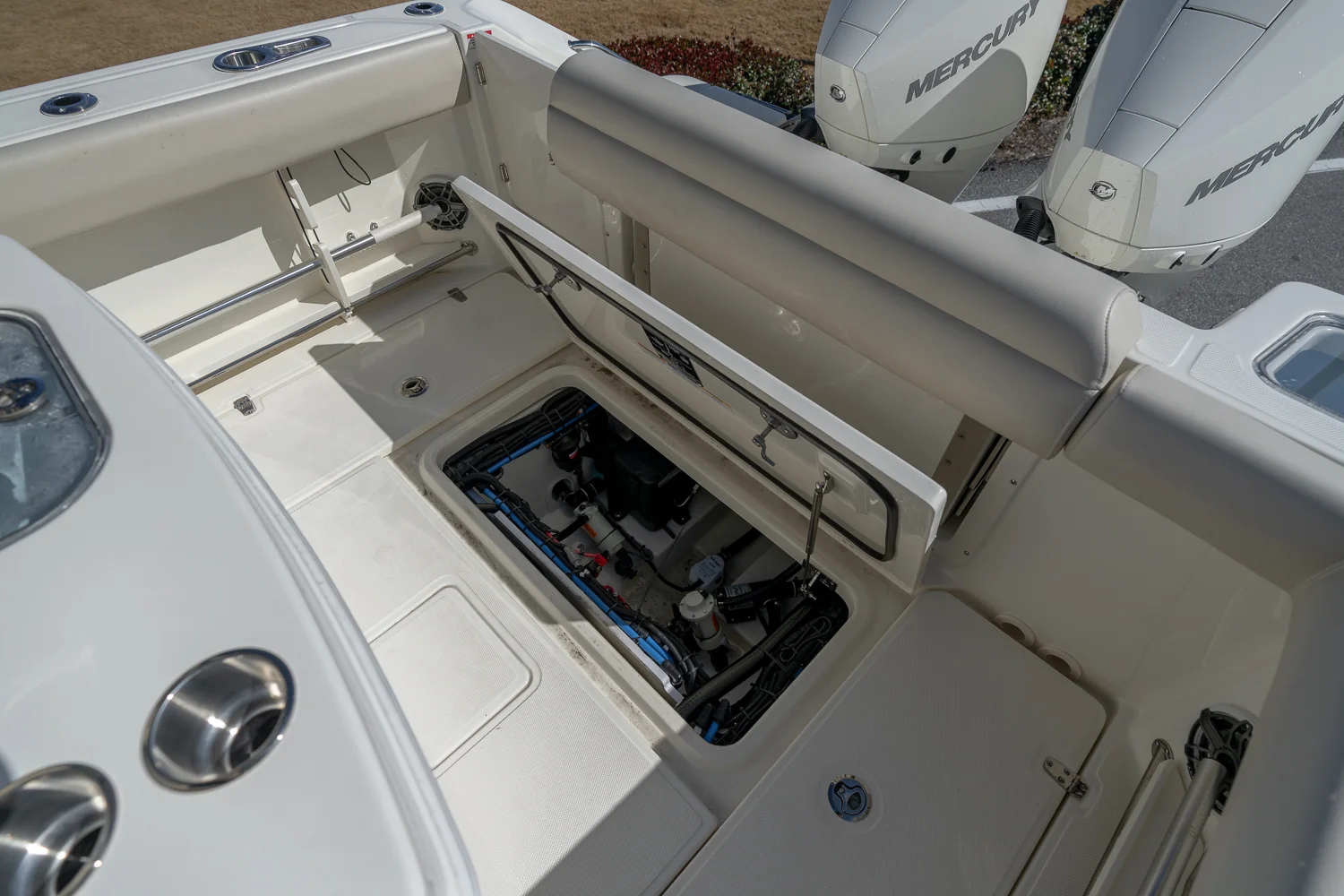 2025 Boston Whaler 250 Outrage Image Thumbnail #49