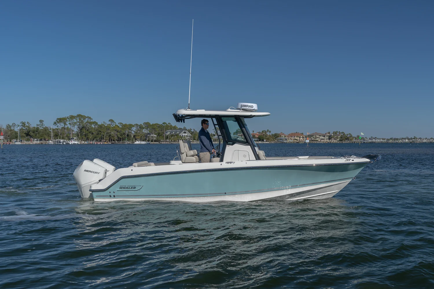 2025 Boston Whaler 250 Outrage Image Thumbnail #6
