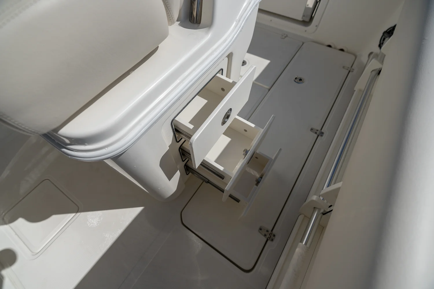 2025 Boston Whaler 250 Outrage Image Thumbnail #41