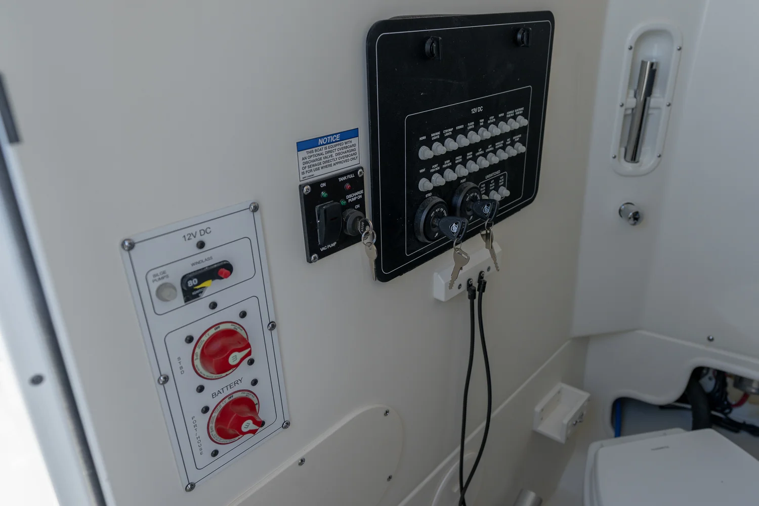 2025 Boston Whaler 250 Outrage Image Thumbnail #26