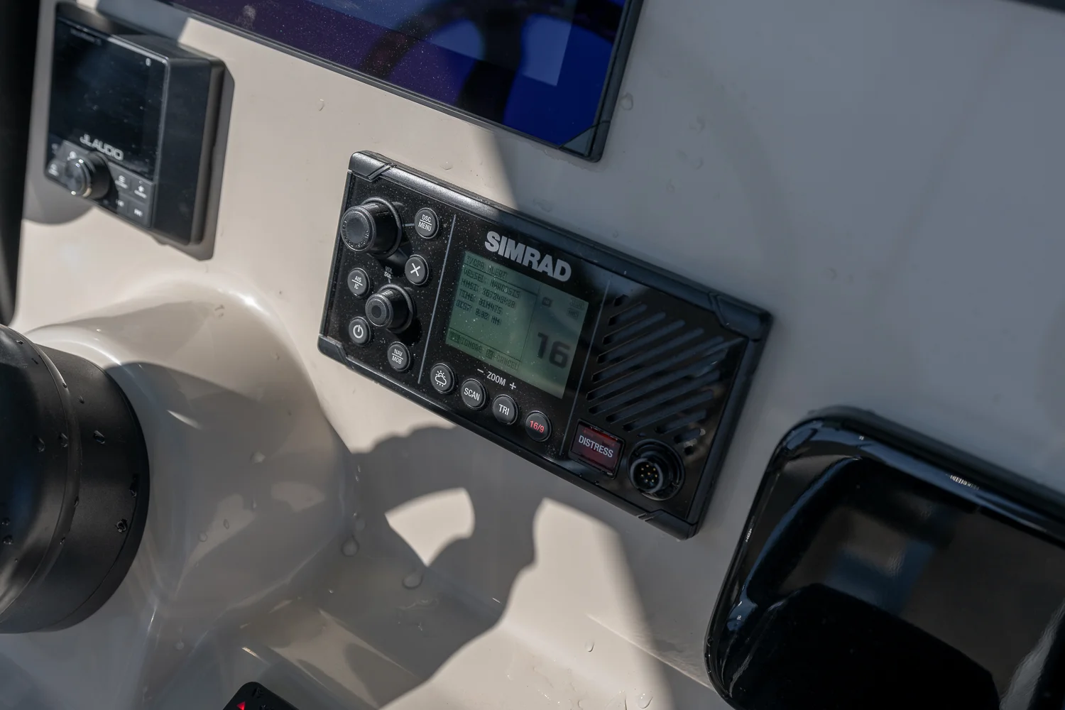 2025 Boston Whaler 250 Outrage Image Thumbnail #32