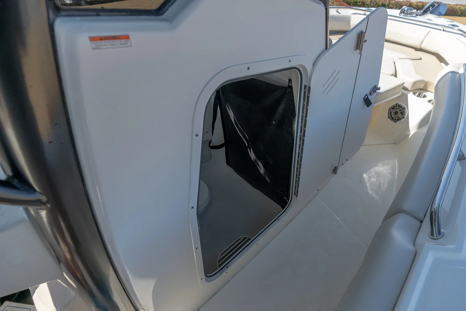 2025 Boston Whaler 250 Outrage Image Thumbnail #24