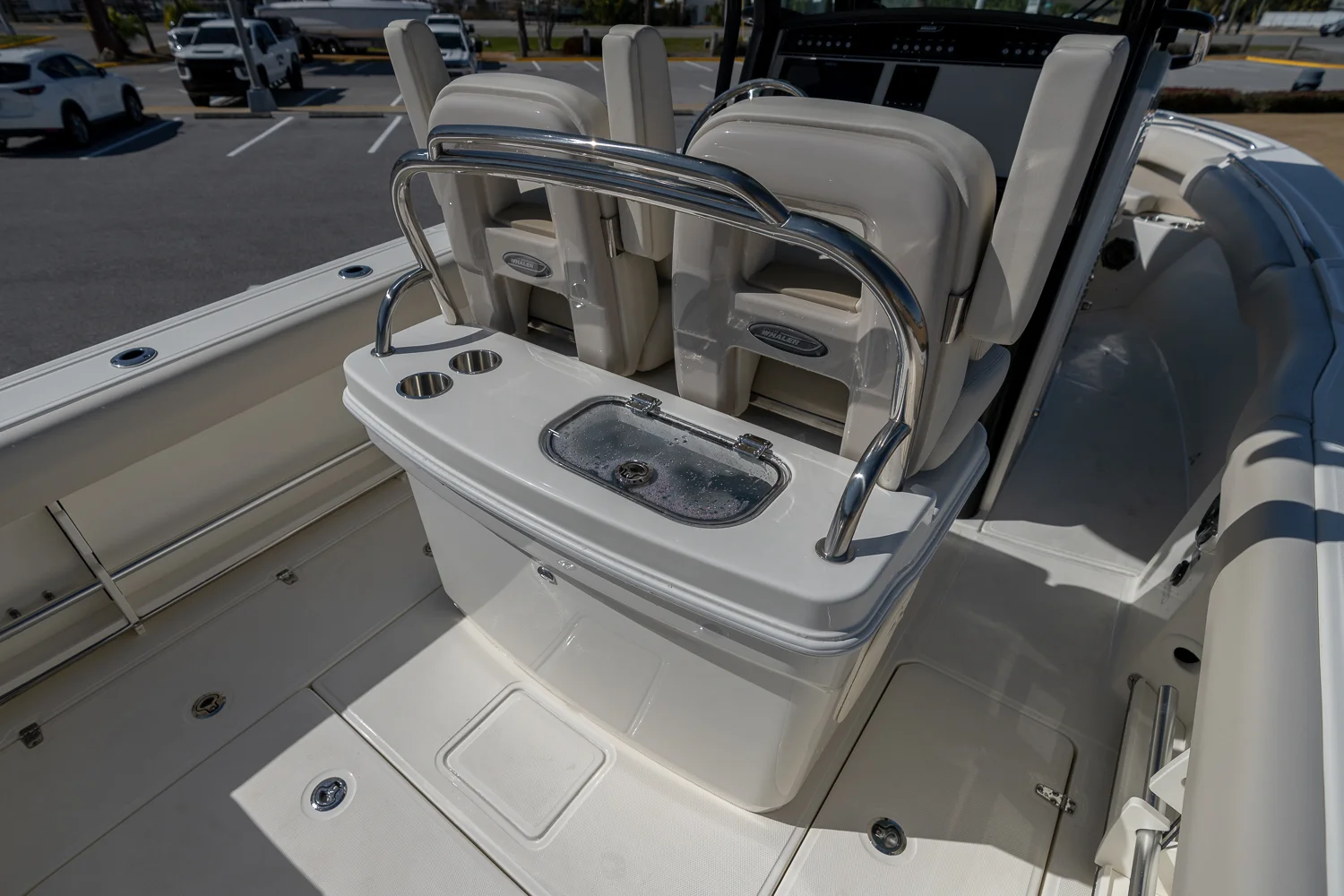 2025 Boston Whaler 250 Outrage Image Thumbnail #44