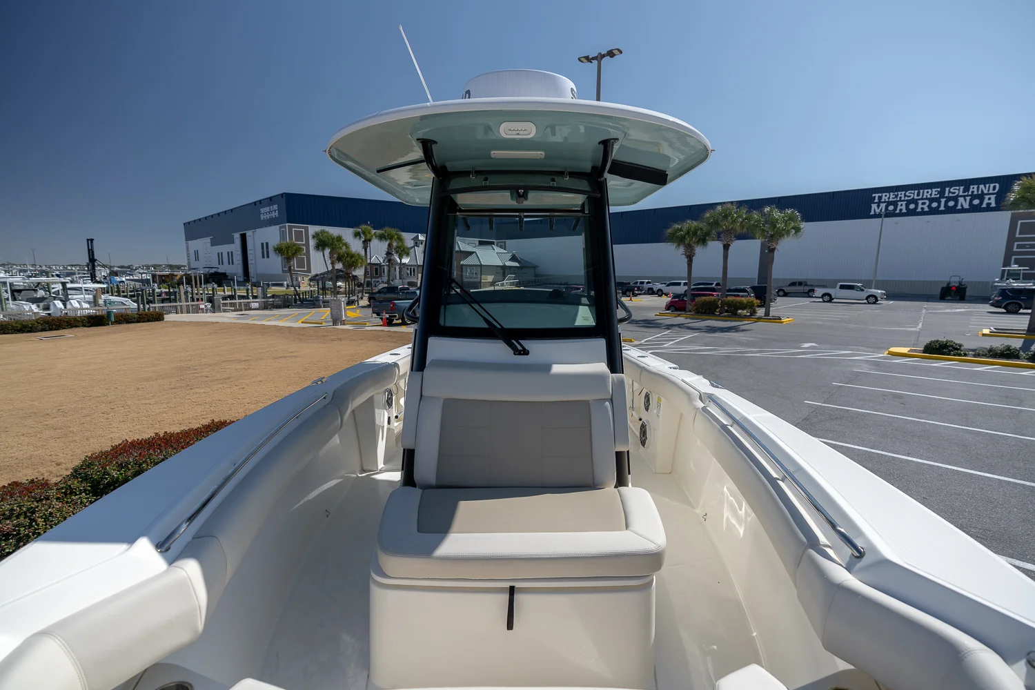2025 Boston Whaler 250 Outrage Image Thumbnail #20