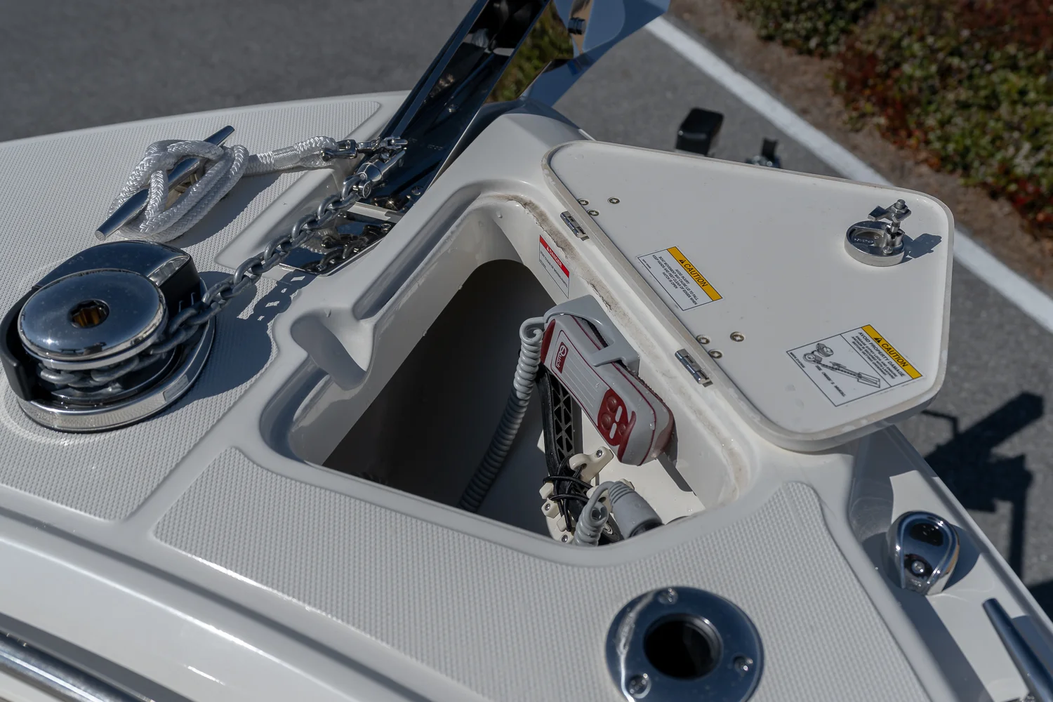 2025 Boston Whaler 250 Outrage Image Thumbnail #13