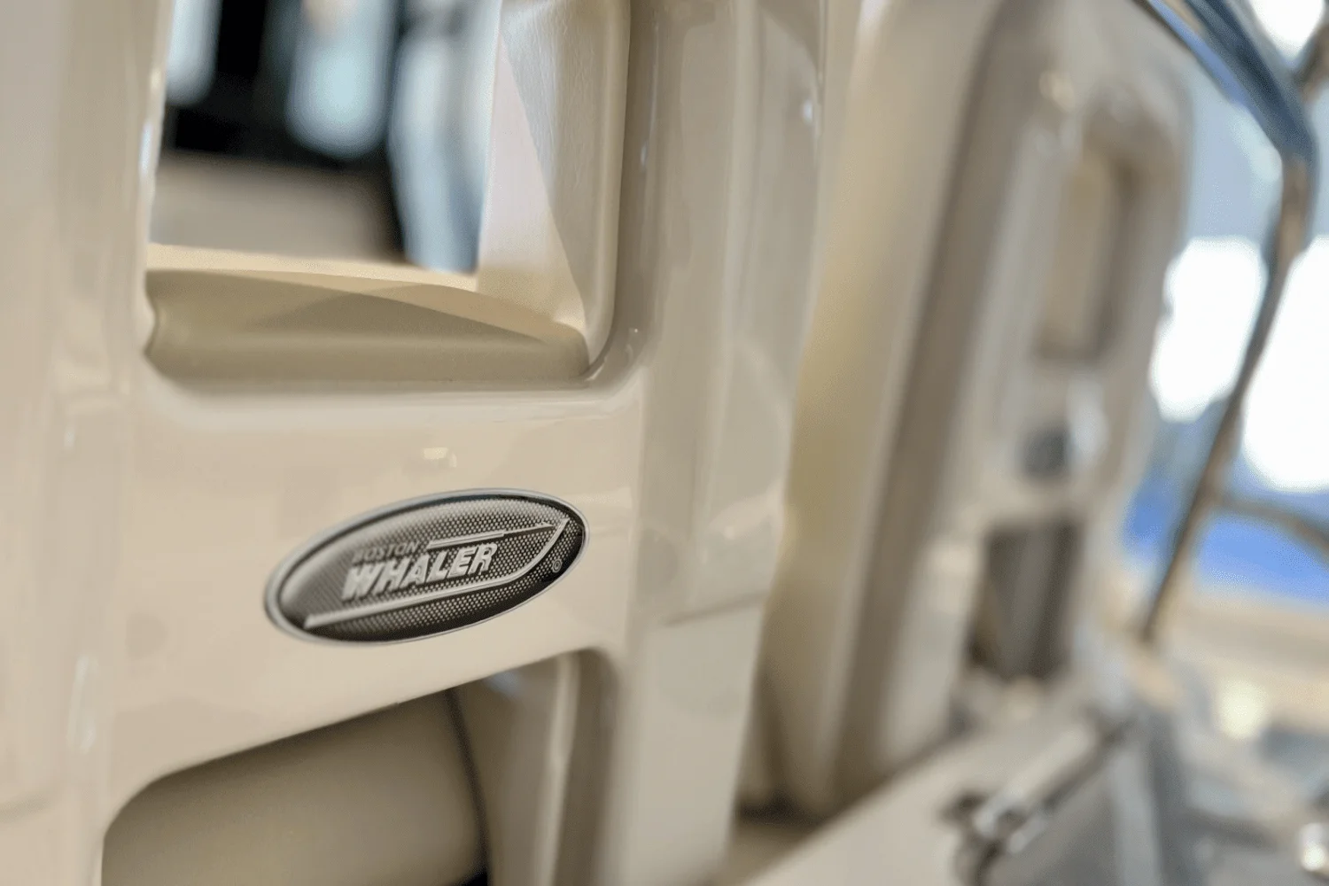 2025 Boston Whaler 250 Outrage Image Thumbnail #14