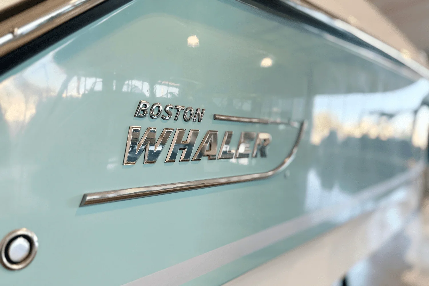 2025 Boston Whaler 250 Outrage Image Thumbnail #2