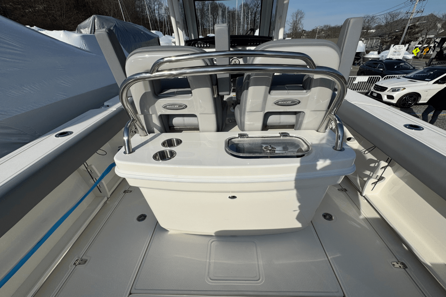 2025 Boston Whaler 250 Outrage Image Thumbnail #19