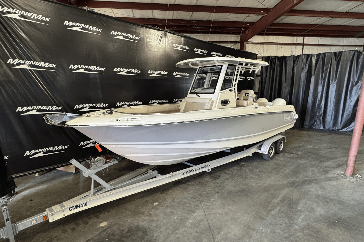 2025 Boston Whaler 250 Outrage Image Thumbnail #0