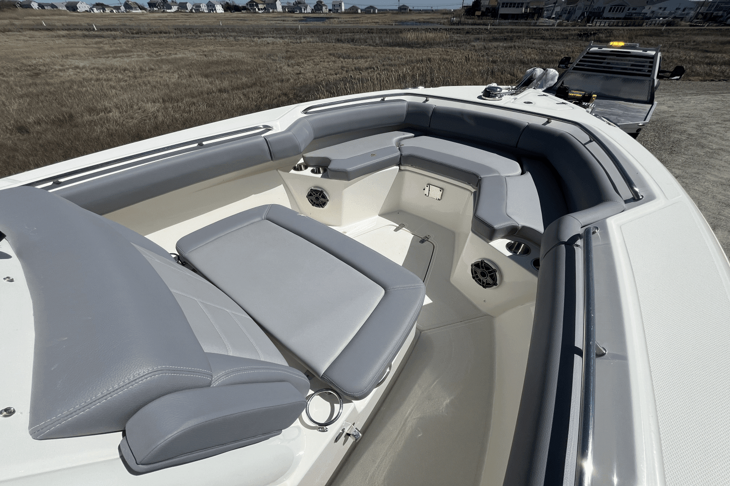 2025 Boston Whaler 250 Outrage Image Thumbnail #15