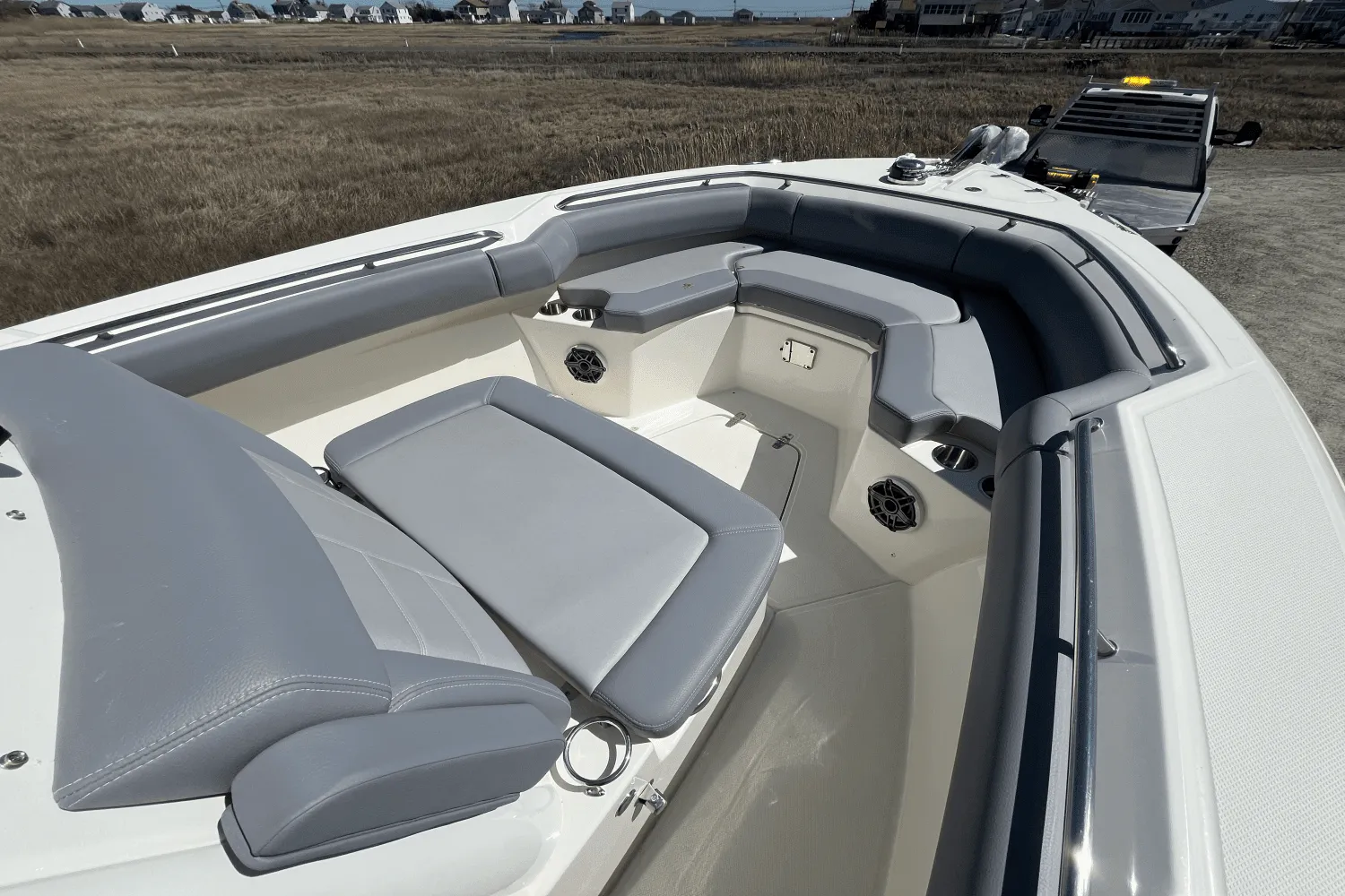 2025 Boston Whaler 250 Outrage Image Thumbnail #15