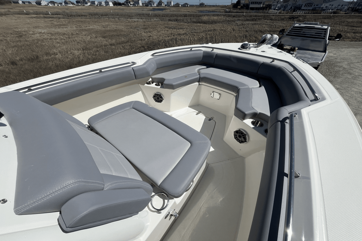 2025 Boston Whaler 250 Outrage Image Thumbnail #16