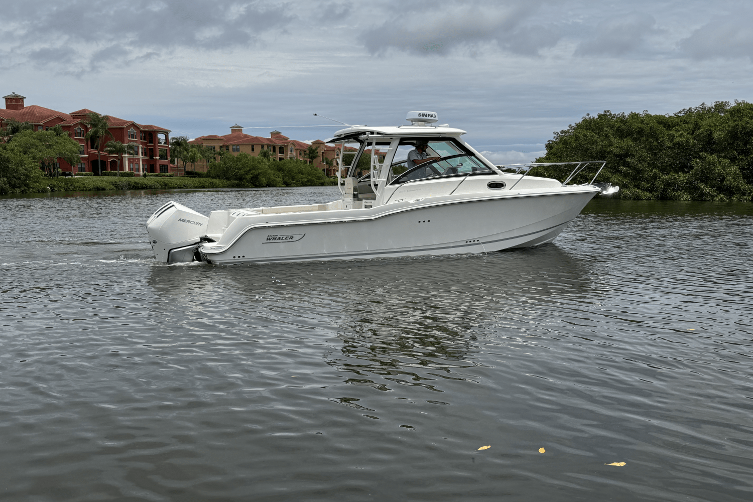 2025 Boston Whaler 285 Conquest Image Thumbnail #1