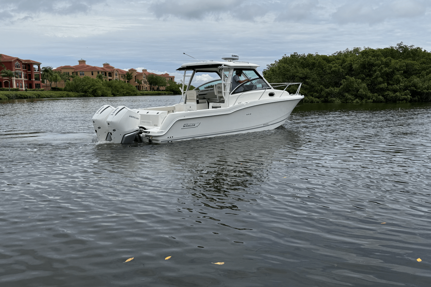 2025 Boston Whaler 285 Conquest Image Thumbnail #2