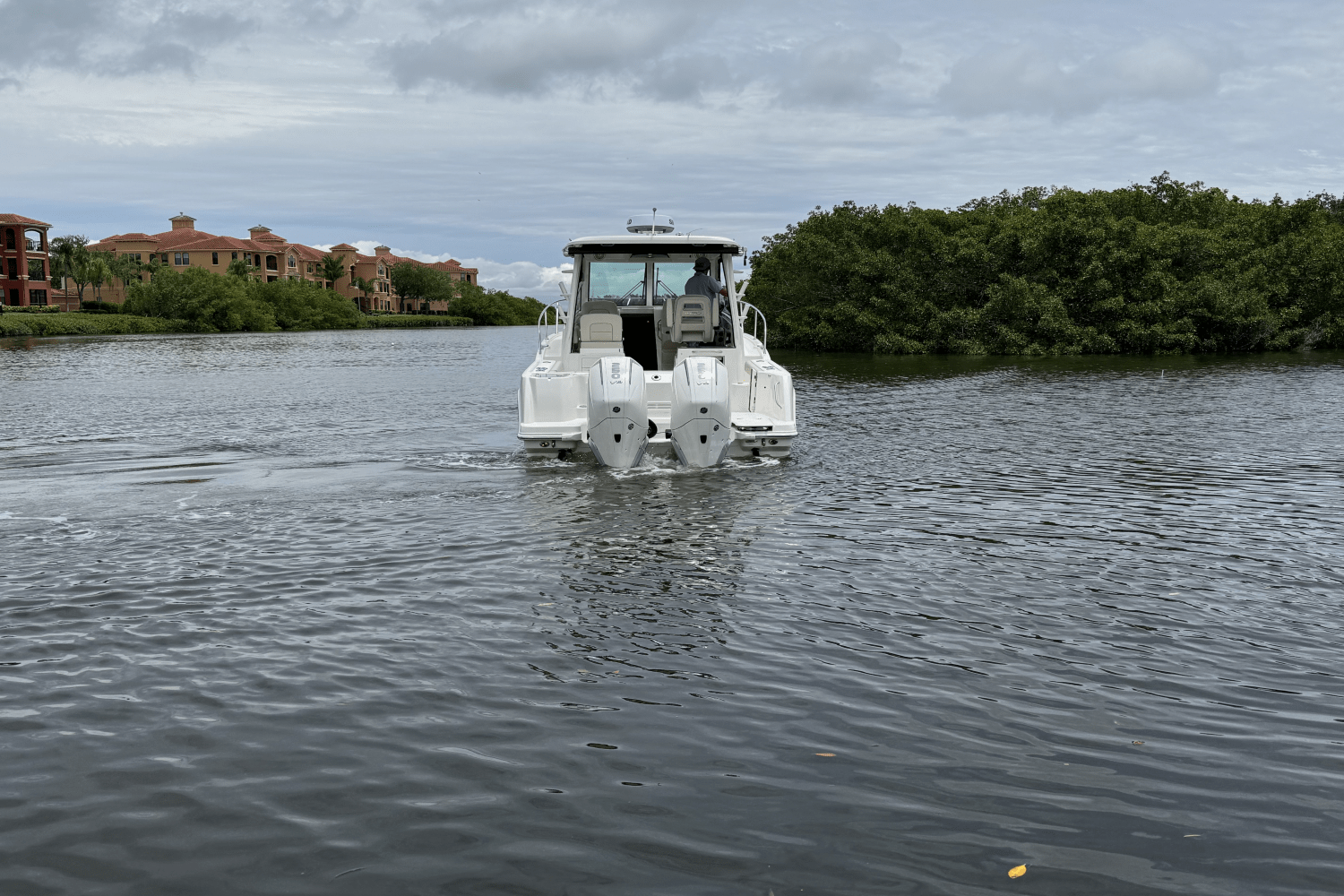 2025 Boston Whaler 285 Conquest Image Thumbnail #4