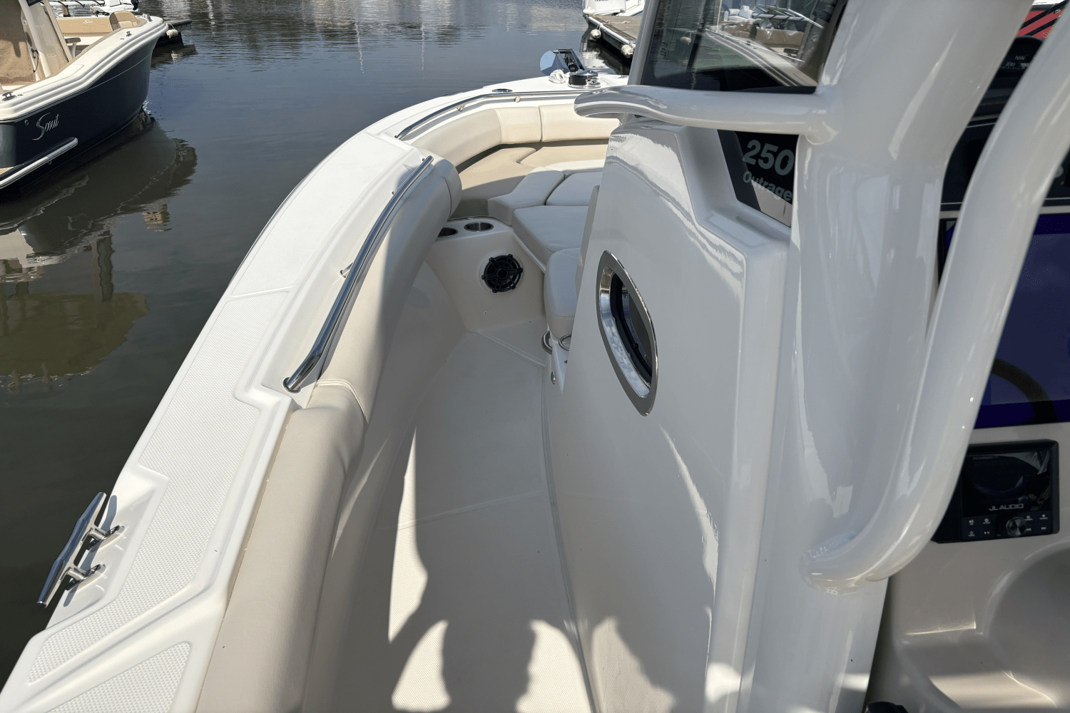 2025 Boston Whaler 250 Outrage Image Thumbnail #20