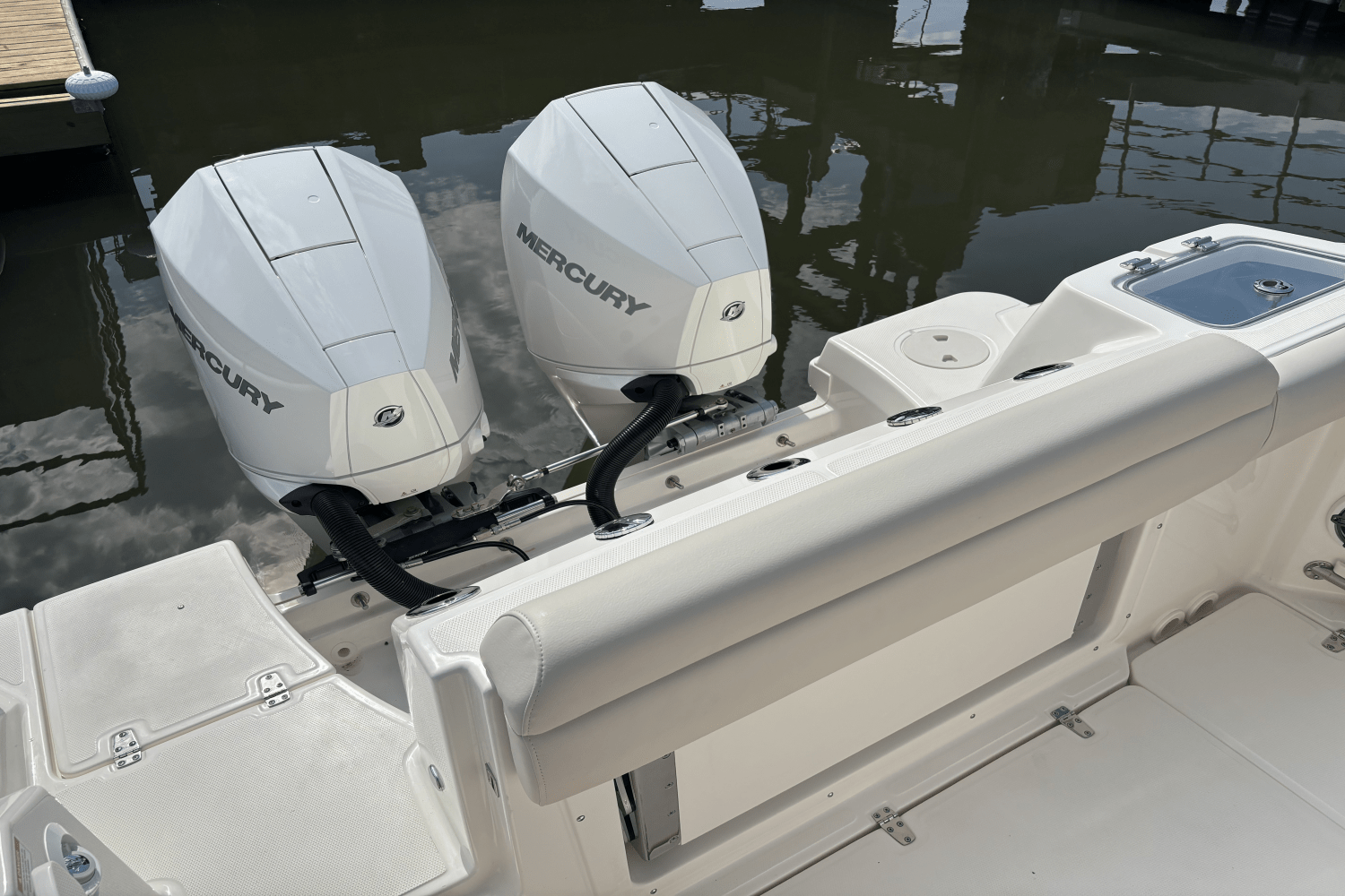 2025 Boston Whaler 250 Outrage Image Thumbnail #5