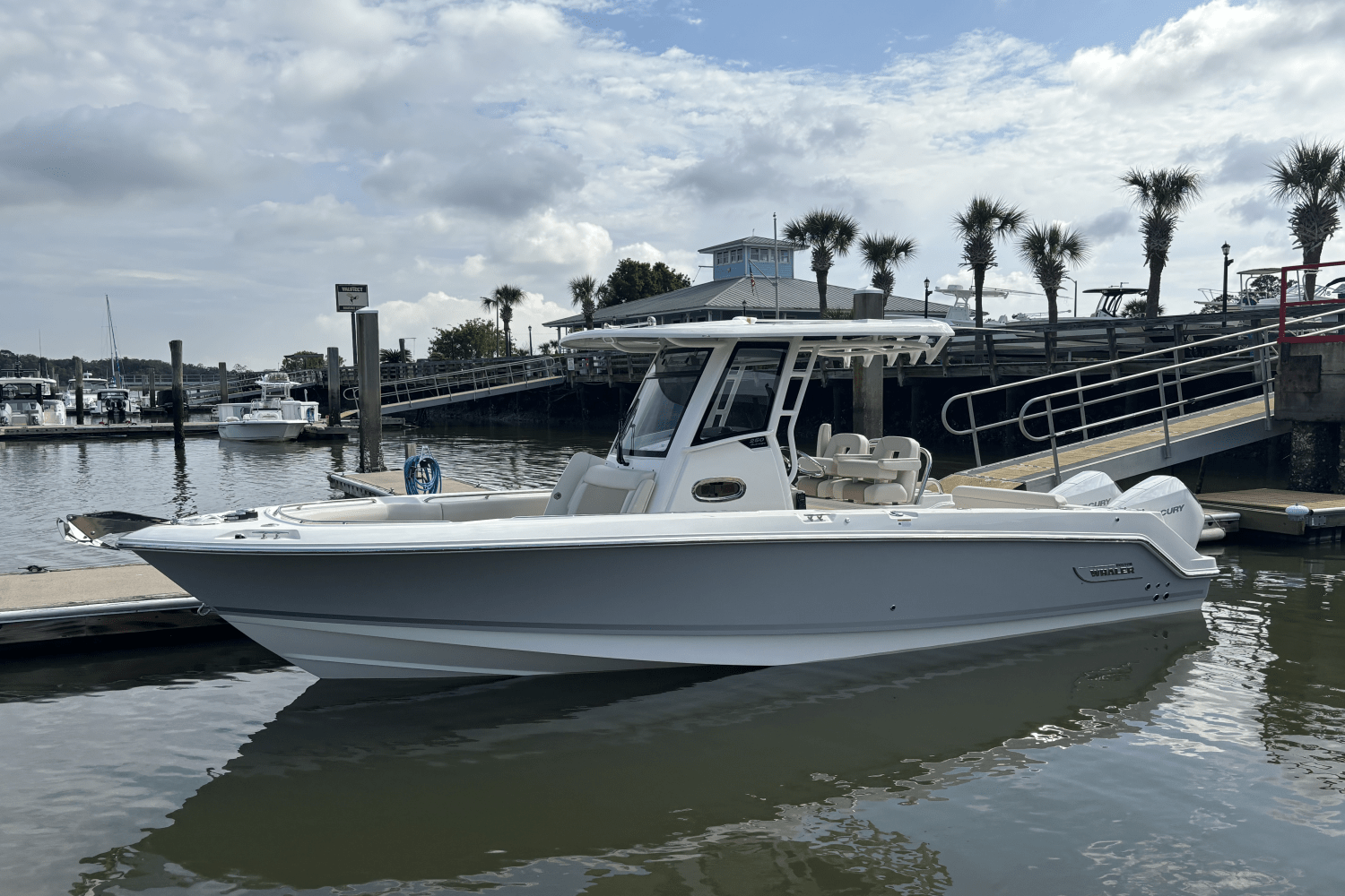 Thumbnail 2 for 2025 Boston Whaler 250 Outrage