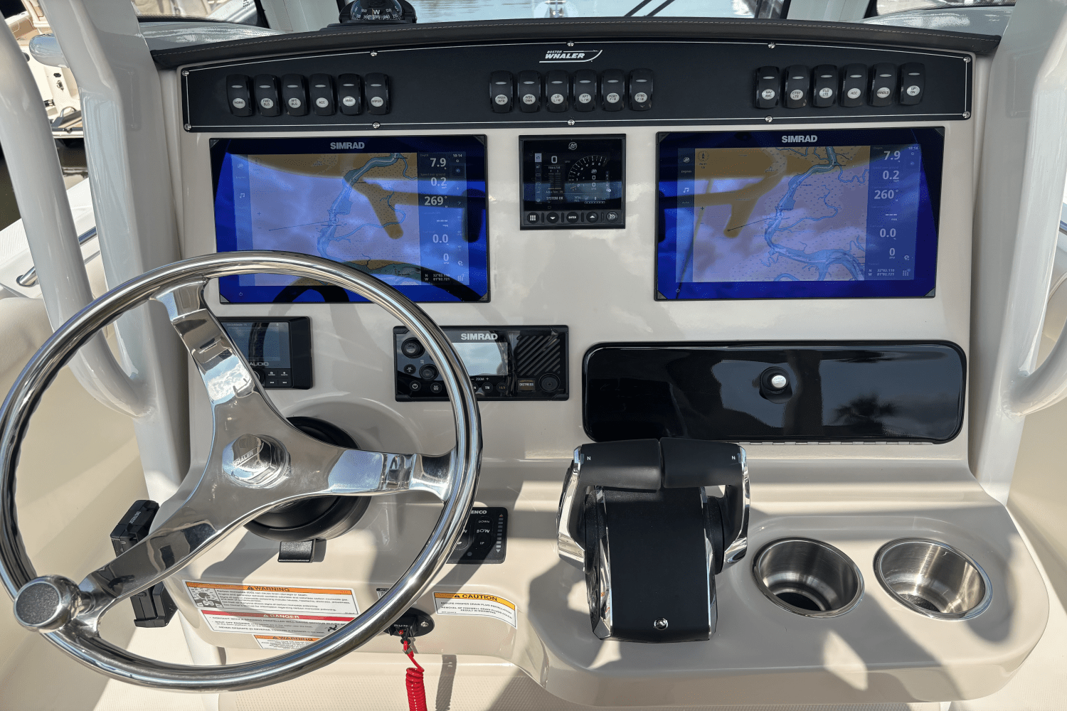 2025 Boston Whaler 250 Outrage Image Thumbnail #15