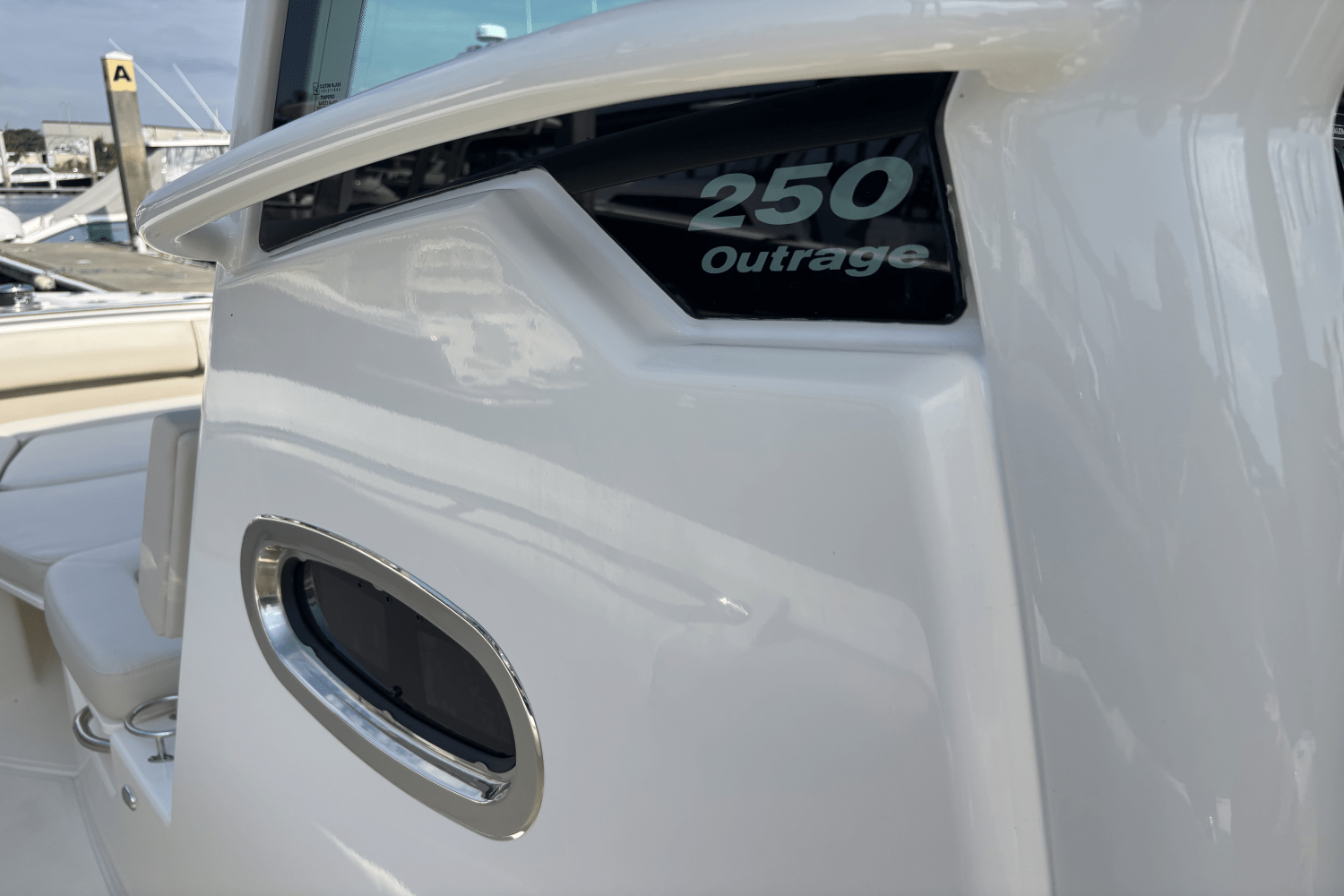 2025 Boston Whaler 250 Outrage Image Thumbnail #21