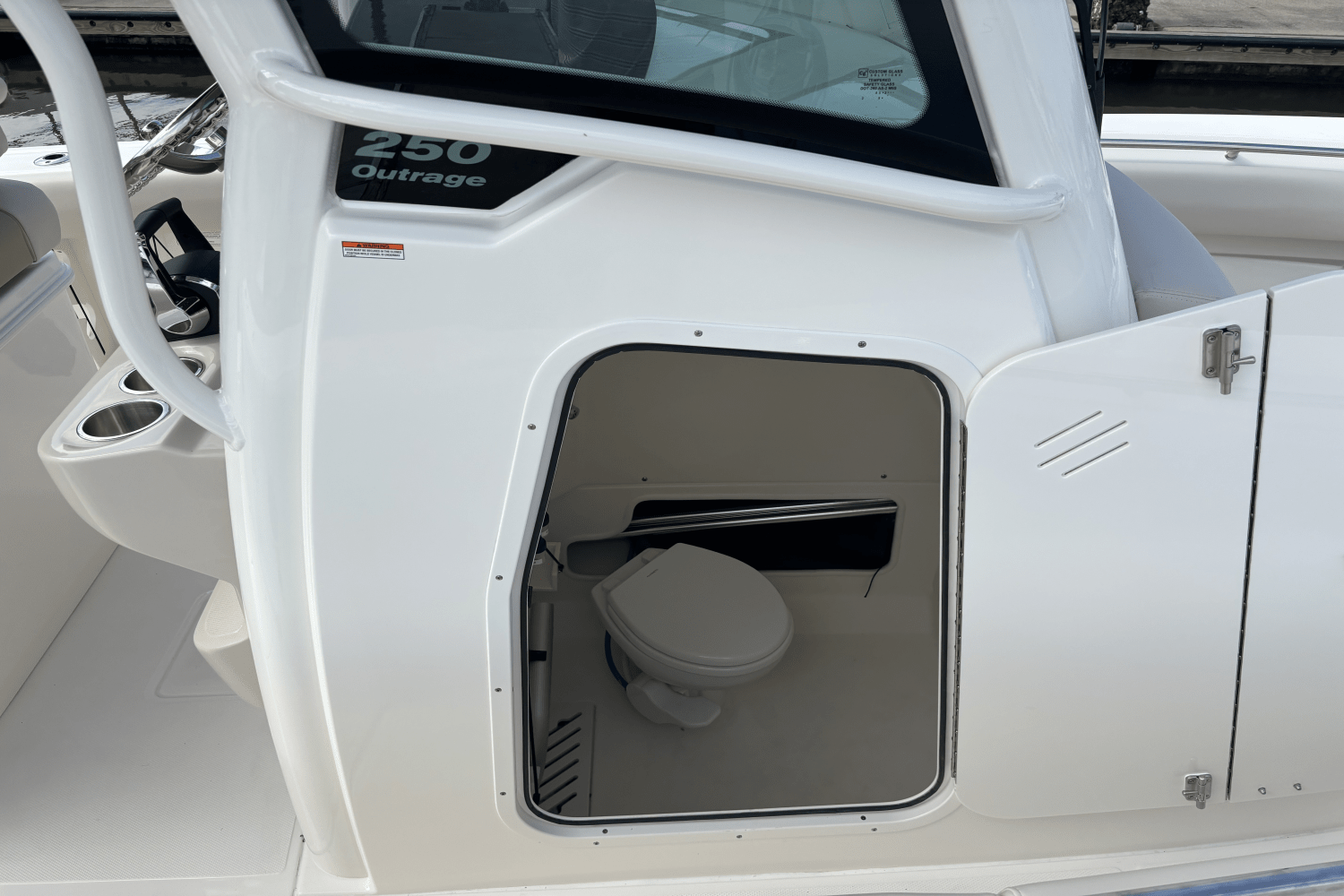 2025 Boston Whaler 250 Outrage Image Thumbnail #19