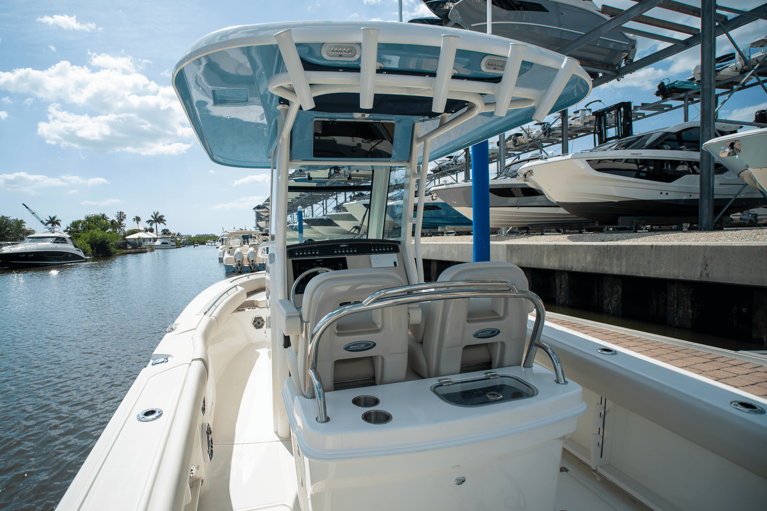2025 Boston Whaler 250 Outrage Image Thumbnail #7