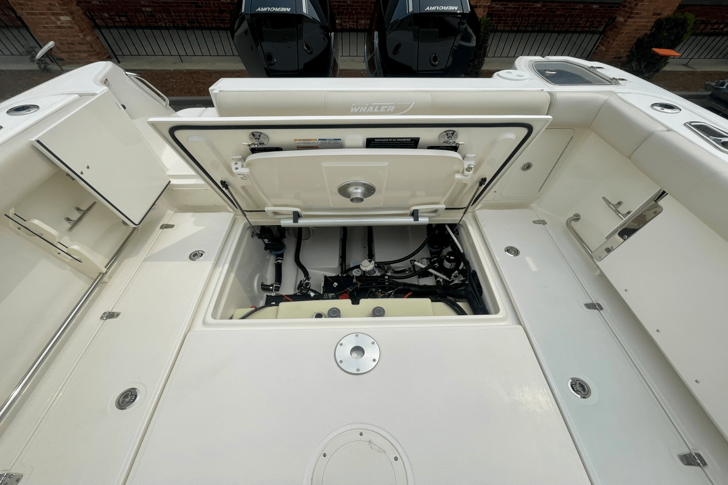 2025 Boston Whaler 285 Conquest Image Thumbnail #8