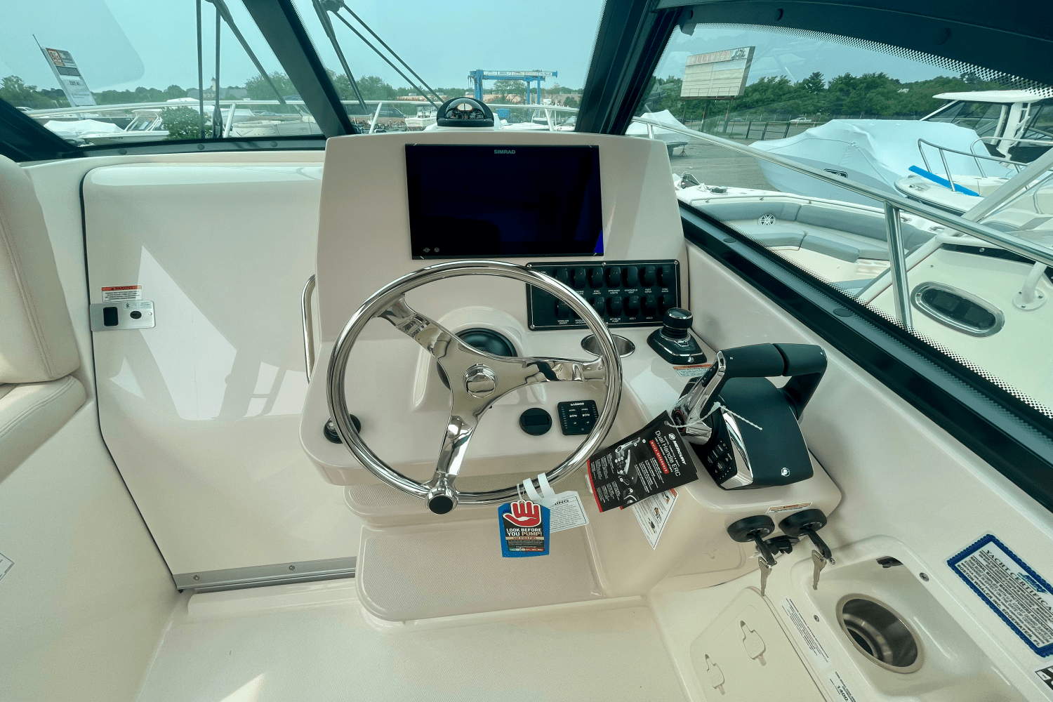 2025 Boston Whaler 285 Conquest Image Thumbnail #19