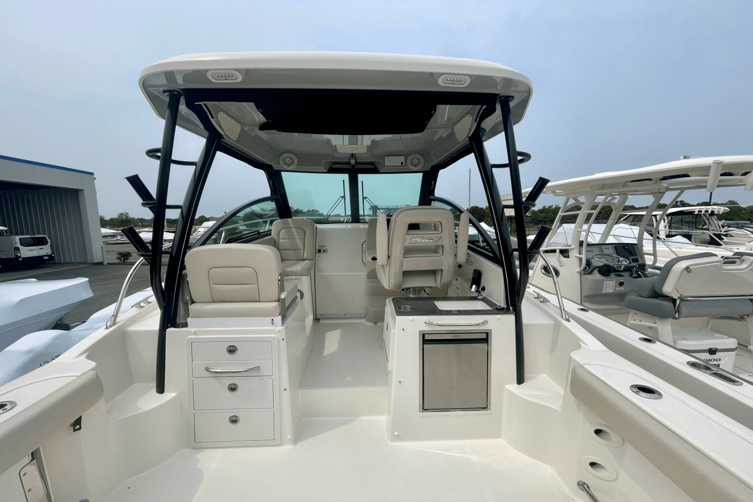 2025 Boston Whaler 285 Conquest Image Thumbnail #9