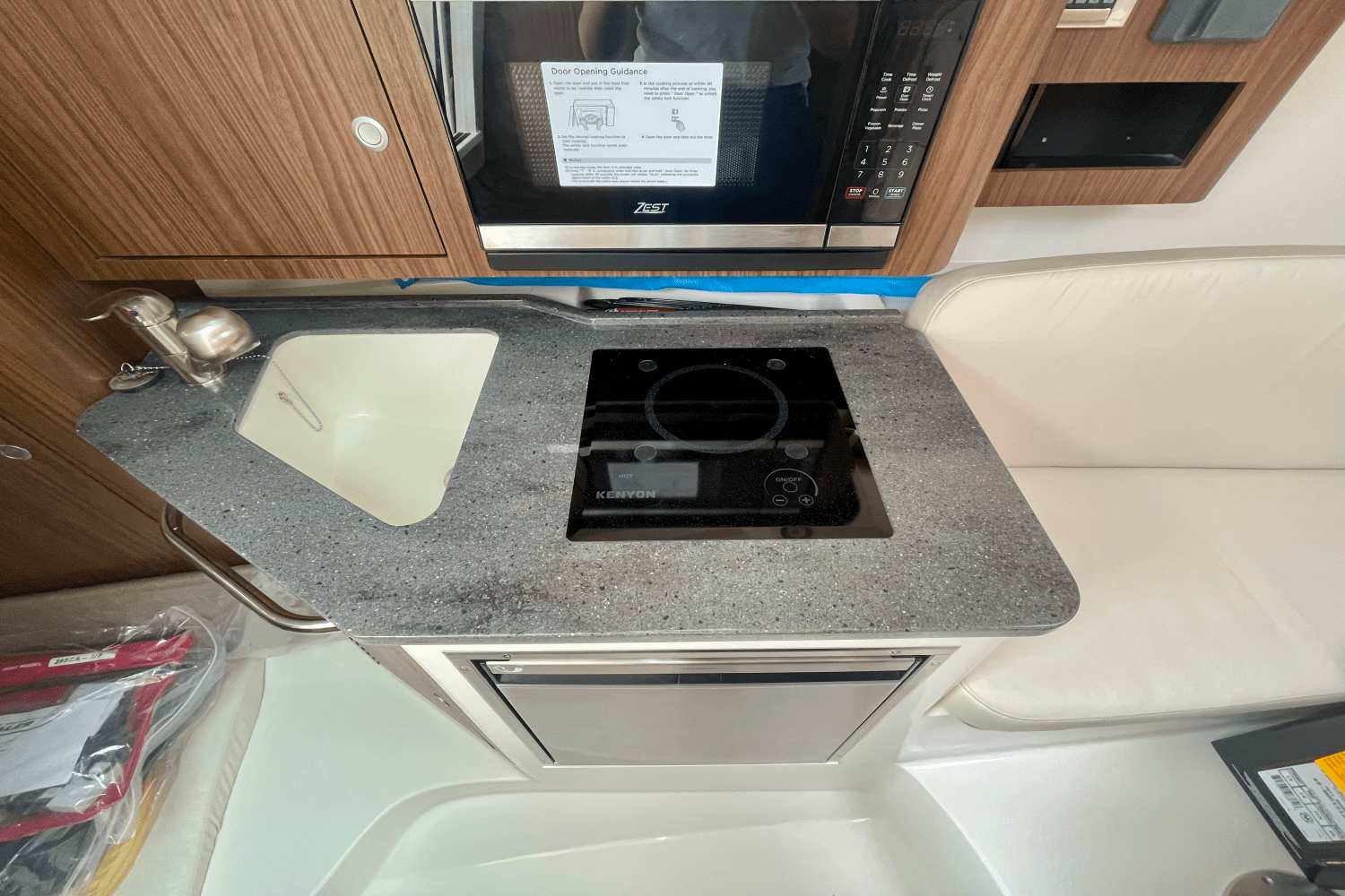 2025 Boston Whaler 285 Conquest Image Thumbnail #24