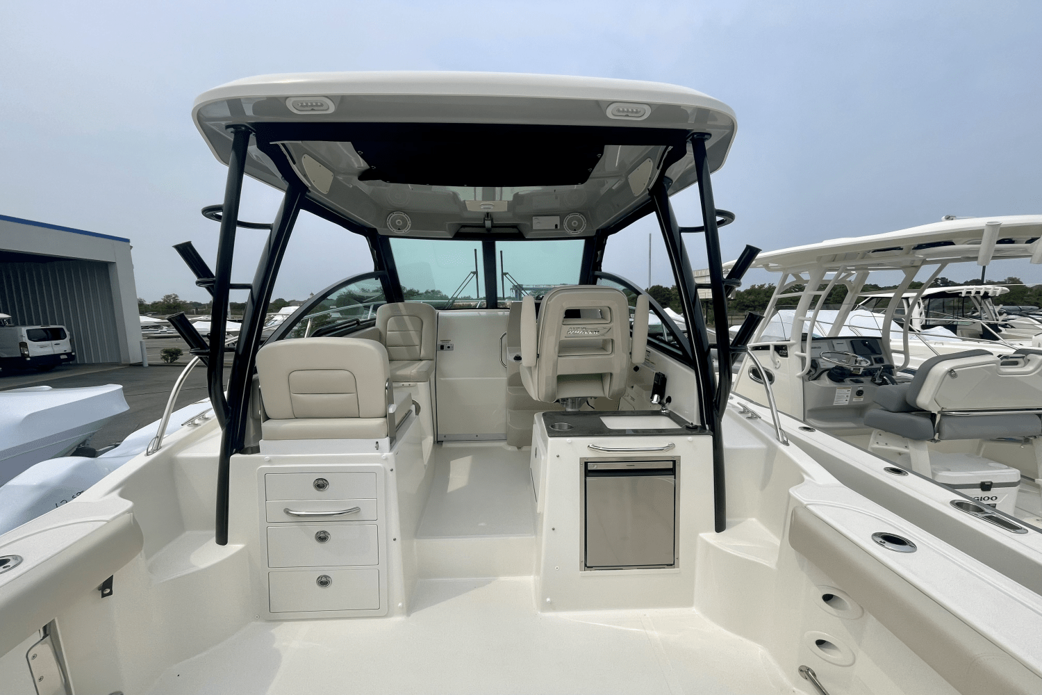 2025 Boston Whaler 285 Conquest Image Thumbnail #9