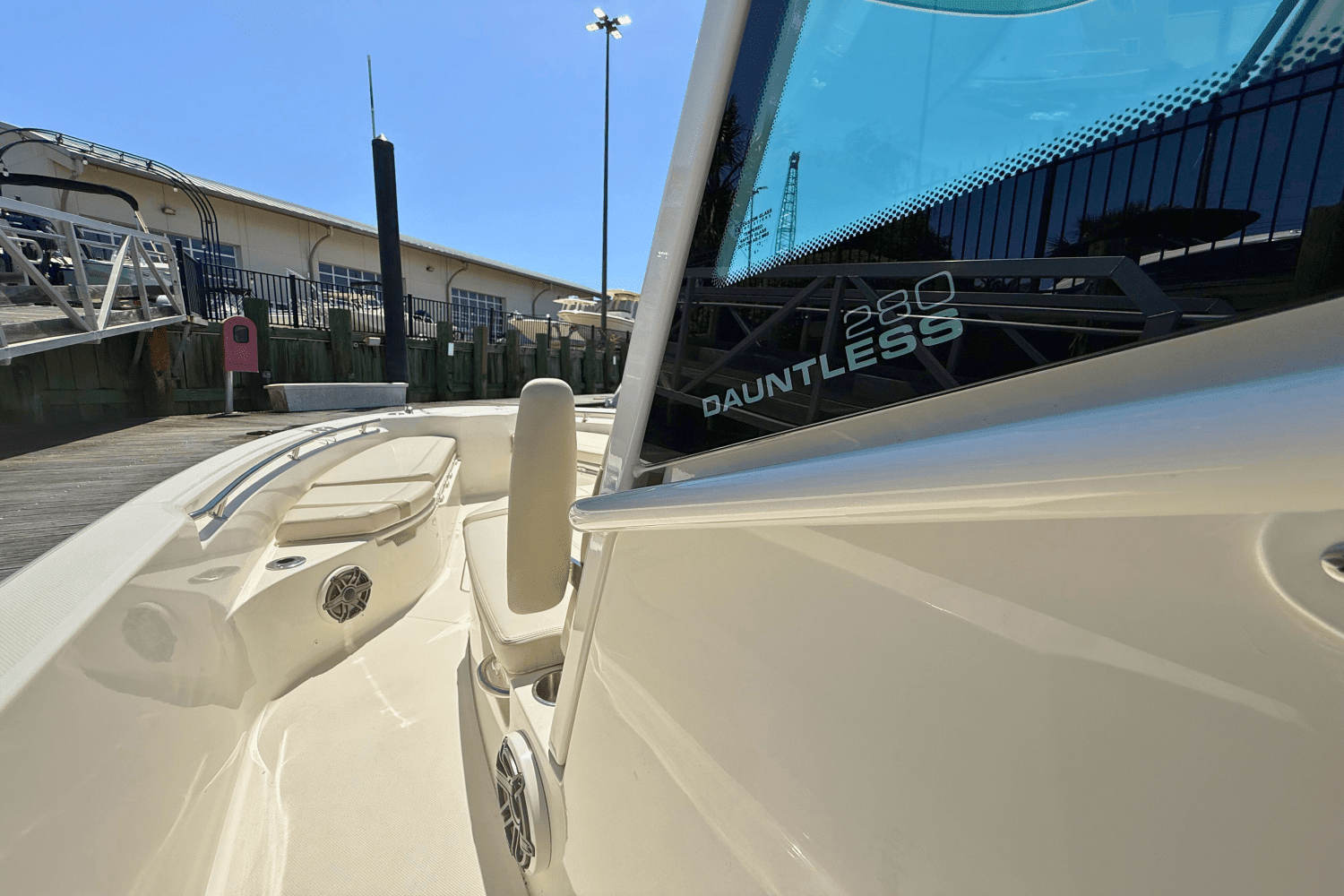 2025 Boston Whaler 280 Dauntless Image Thumbnail #5