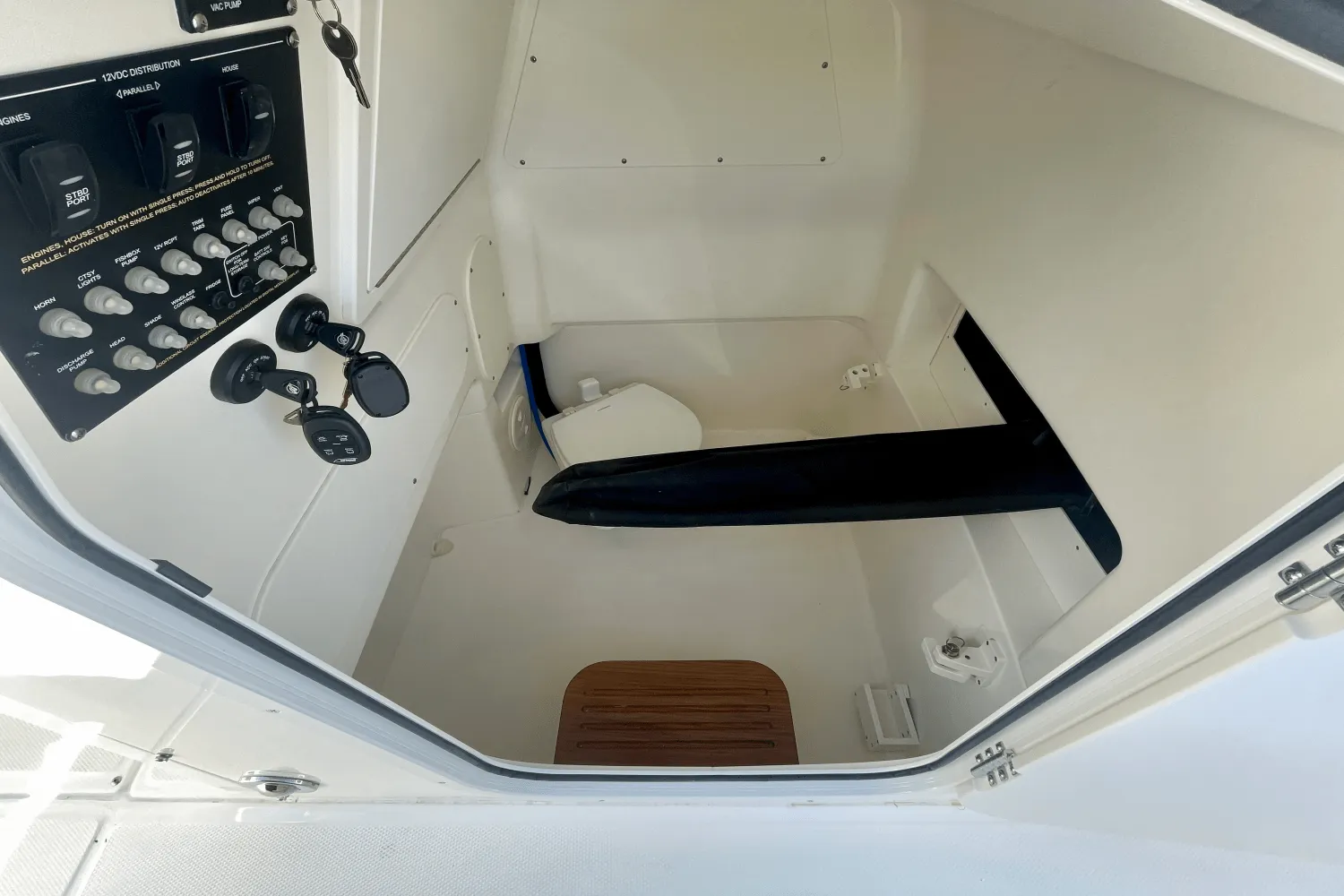 2025 Boston Whaler 280 Dauntless Image Thumbnail #15