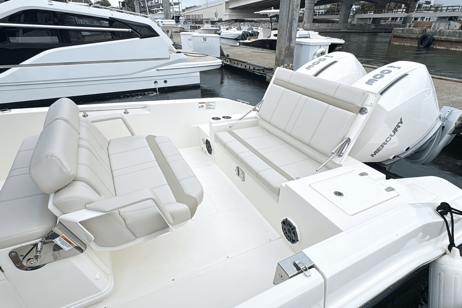 2025 Boston Whaler 280 Dauntless Image Thumbnail #19