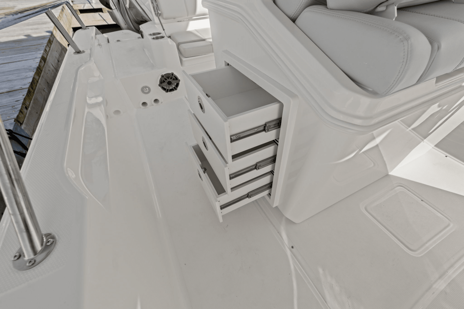 2025 Boston Whaler 280 Dauntless Image Thumbnail #16
