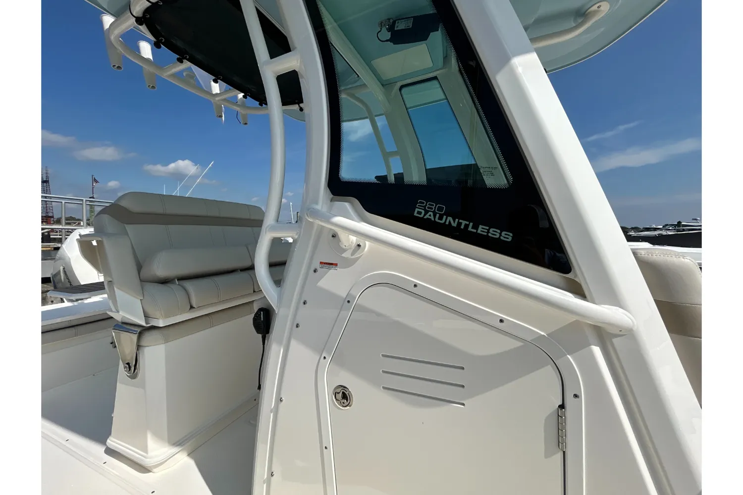 2025 Boston Whaler 280 Dauntless Image Thumbnail #5