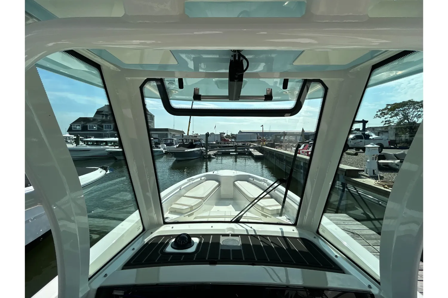 2025 Boston Whaler 280 Dauntless Image Thumbnail #17
