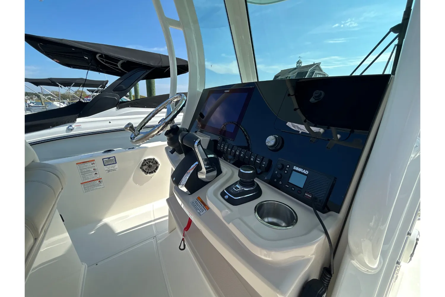2025 Boston Whaler 280 Dauntless Image Thumbnail #10