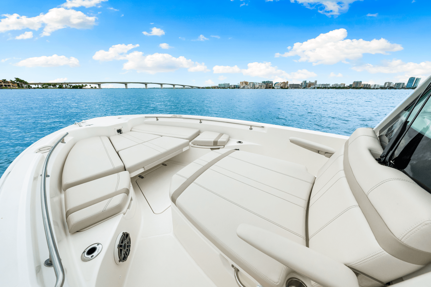 2026 Boston Whaler 280 Dauntless Image Thumbnail #23