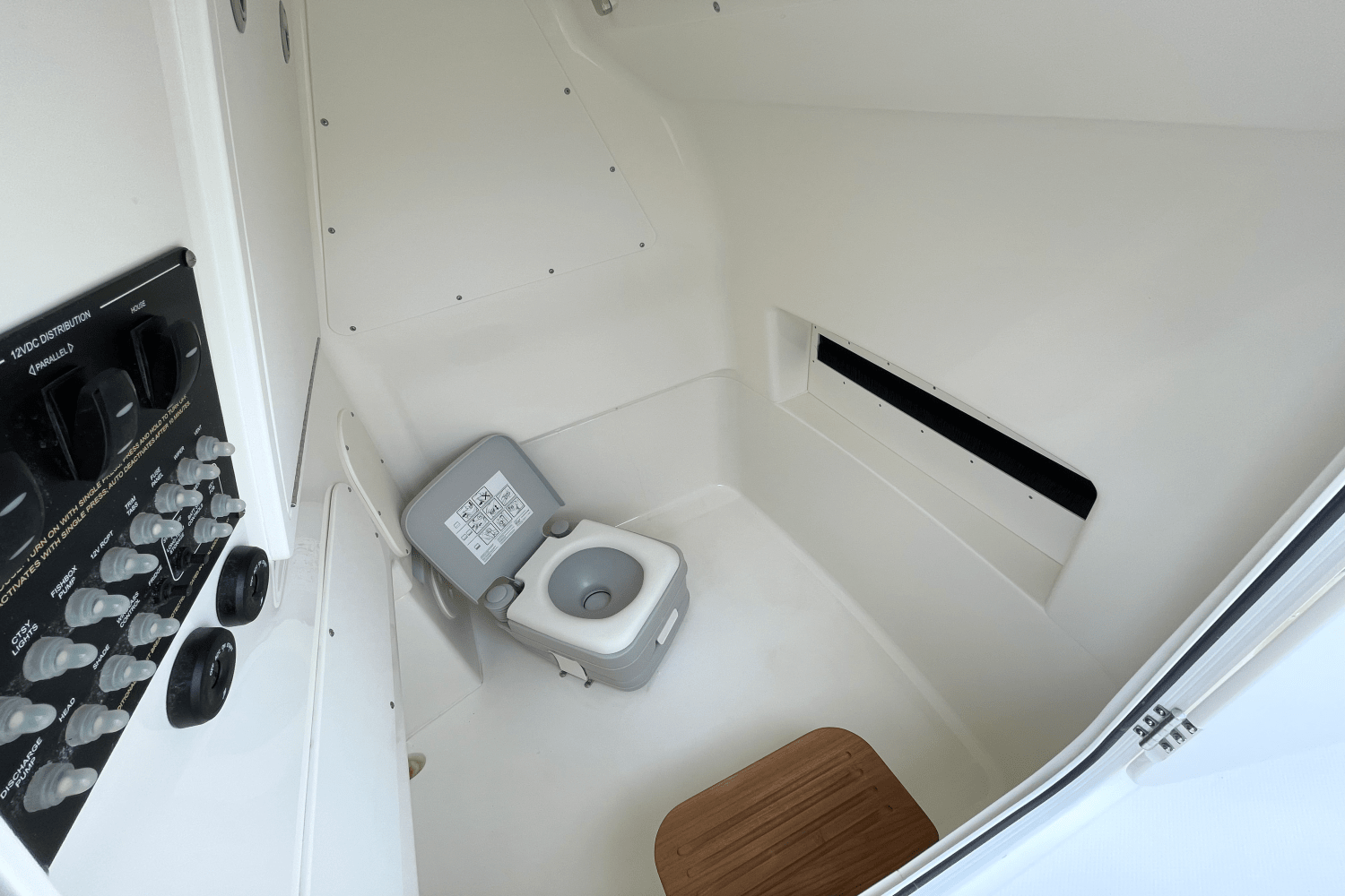 2026 Boston Whaler 280 Dauntless Image Thumbnail #27