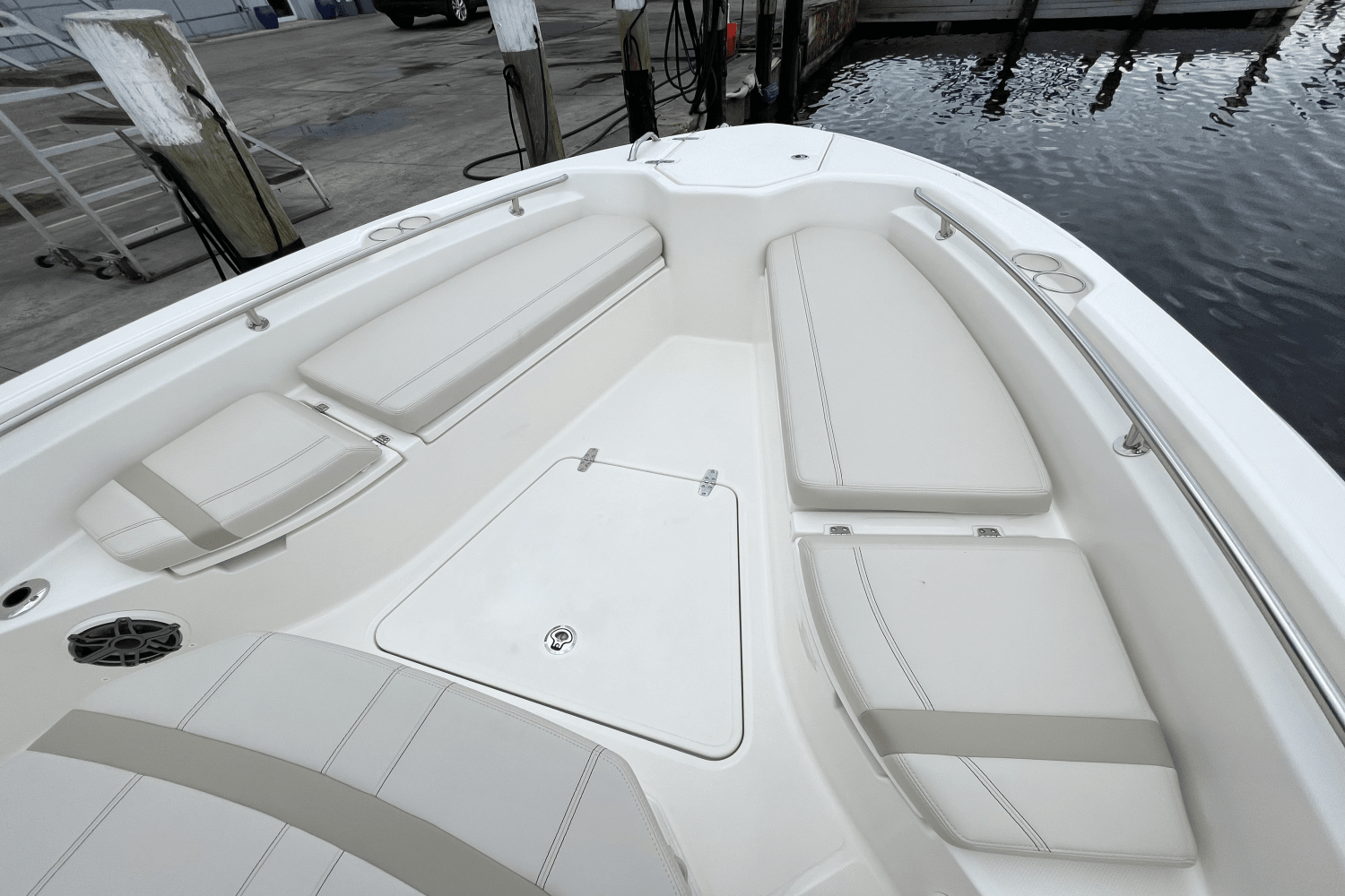 2026 Boston Whaler 280 Dauntless Image Thumbnail #21