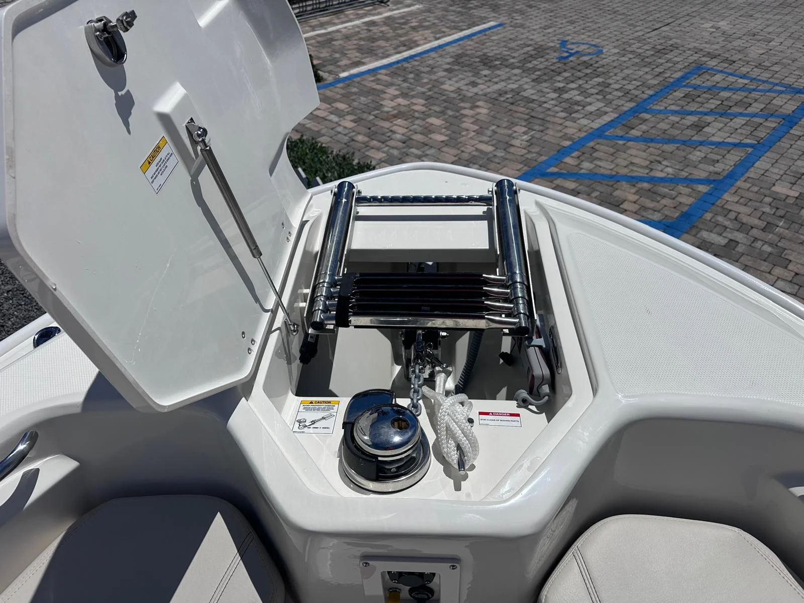 2026 Boston Whaler 280 Dauntless Image Thumbnail #16