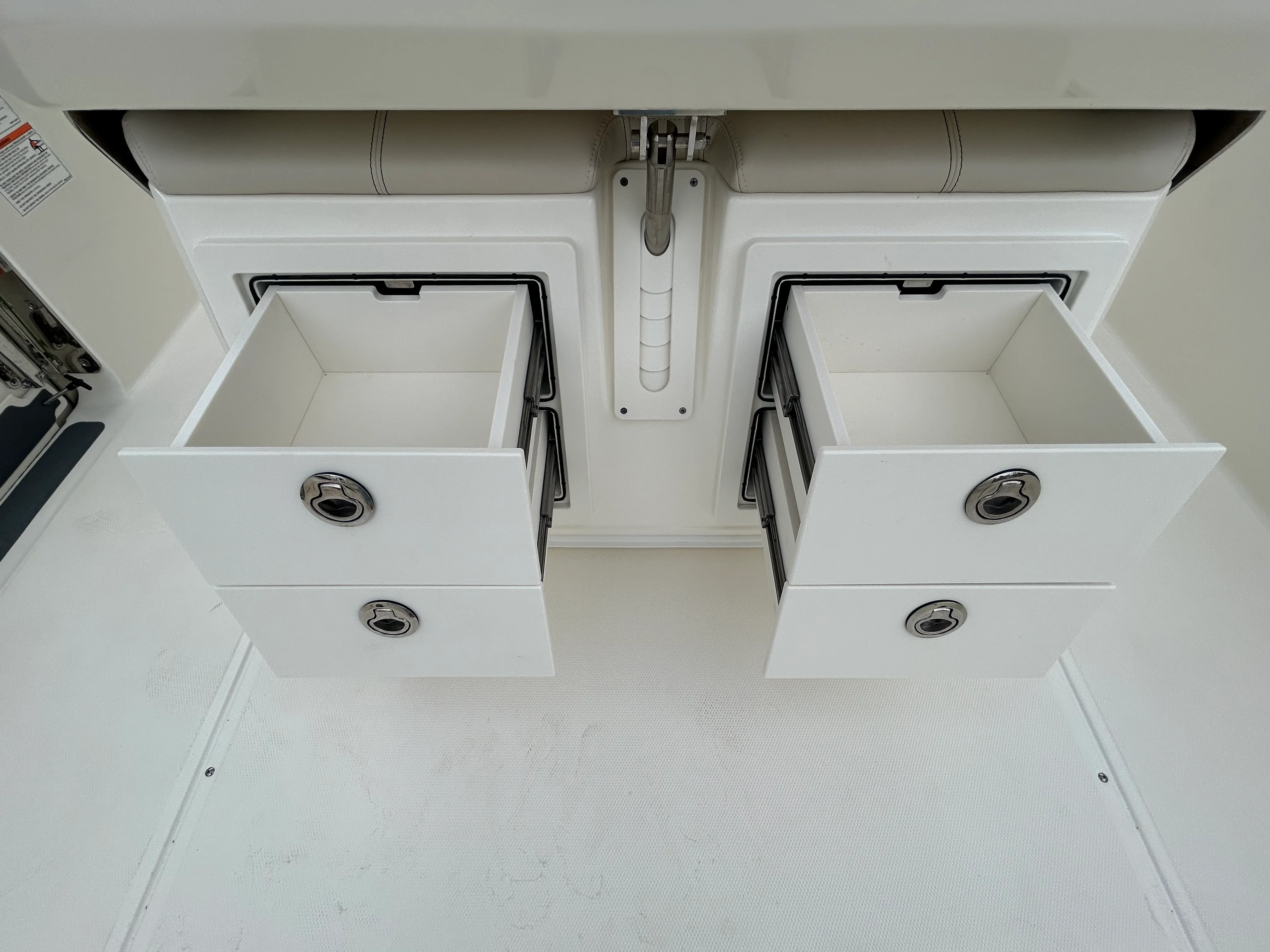 2026 Boston Whaler 280 Dauntless Image Thumbnail #10