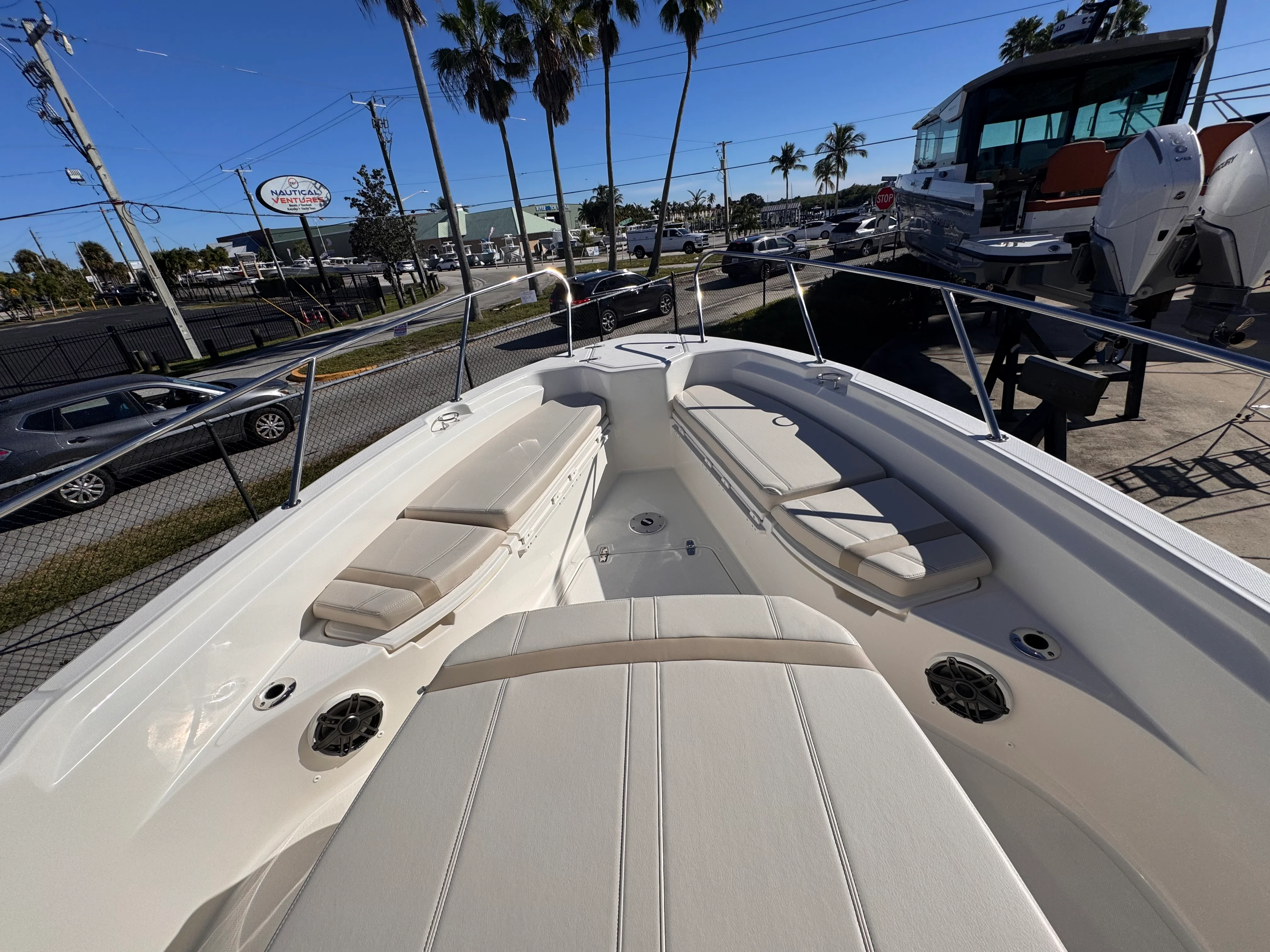 2026 Boston Whaler 280 Dauntless Image Thumbnail #24