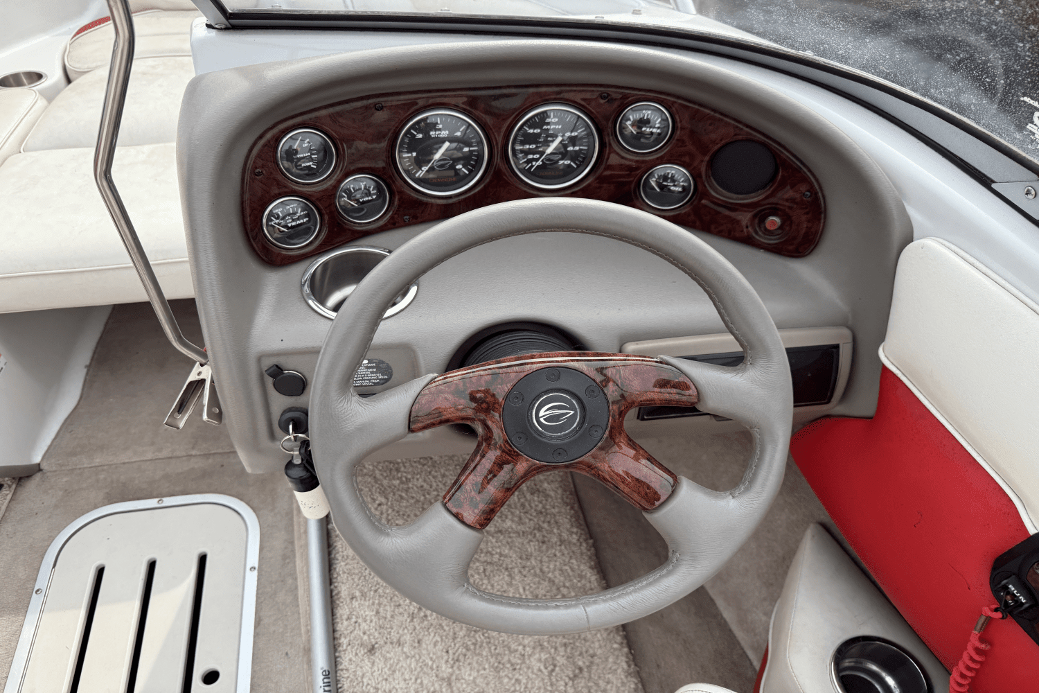 2006 Crownline
                                                             180BR Image Thumbnail #14