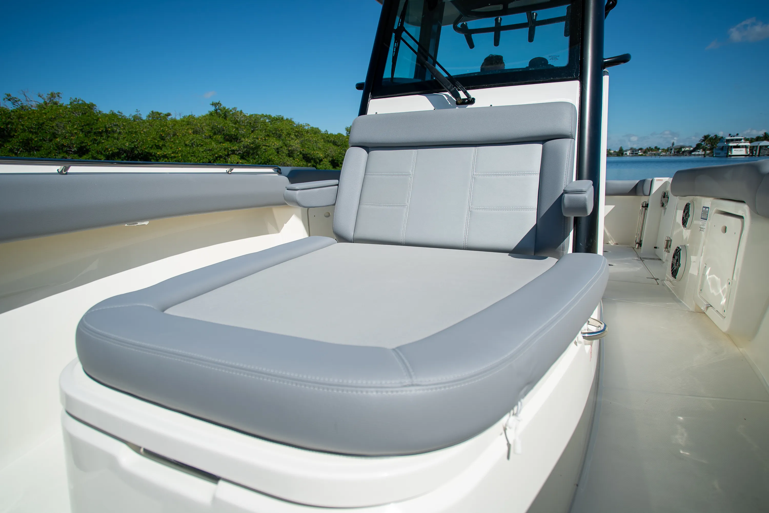 2026 Boston Whaler 280 Outrage Image Thumbnail #15
