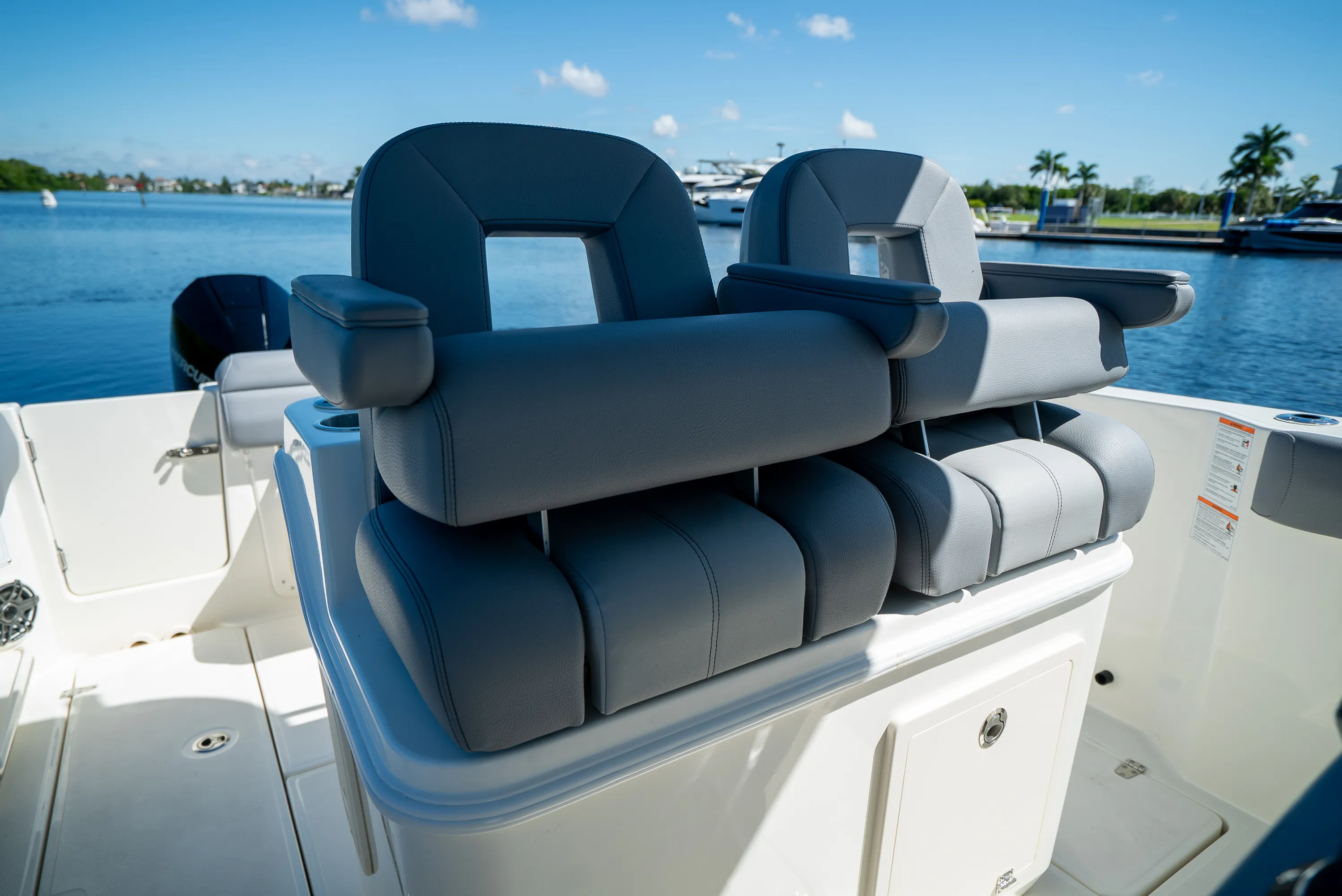2026 Boston Whaler 280 Outrage Image Thumbnail #11